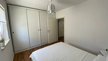 1 bedroom, iron/ironing board, free WiFi, bed sheets