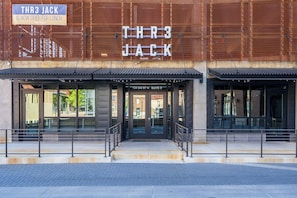 Exterior detail - MINNeSTAY* Sable 702 | North Loop | Target Center (Minneapolis)