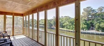 Canal Front Home in Beautiful Brigands Bay, Pet Friendly