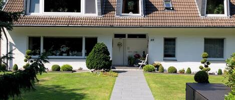 المنشأة من الخارج