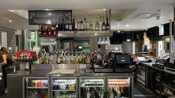 Bar (in der Unterkunft)