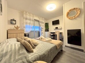 Room - Superb studio direct access to the beach 2LAMP36 (LE BARCARES)