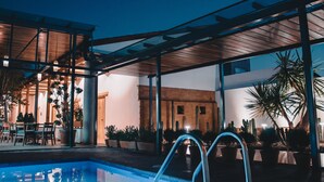 Outdoor pool - Hotel Casa Iturbe (Zitácuaro)