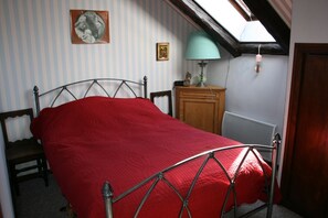 5 slaapkamers, een strijkplank/strijkijzer, wifi, beddengoed