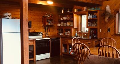 Rustic Cabin in the Woods Close to Raystown Lake - DOG Friendly