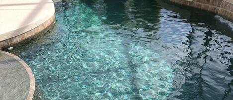 屋内プール、屋外プール