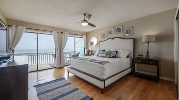 2 bedrooms, desk, iron/ironing board, travel crib