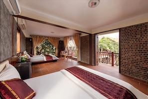 Family Room, 2 Queen Beds, Garden View | Living area - Tamcoc Ngoc Linh Homestay (Hoa Lu)