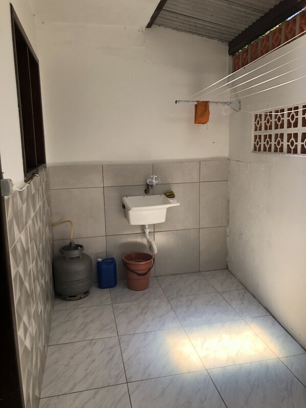 Bathroom - Apartment!near several beaches!supermarkets !!Water park Water show! (Florianópolis)