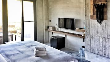 Gallery Double Room, 1 Queen Bed, Non Smoking, Lanai
