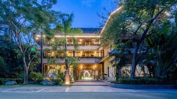 Front of property - evening/night