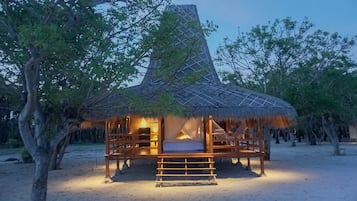 Beach Front Villa | Premium bedding, desk, rollaway beds