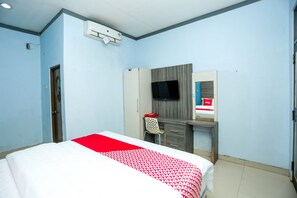 Quarto casal luxo | Escrivaninha, Wi-Fi de cortesia, roupa de cama