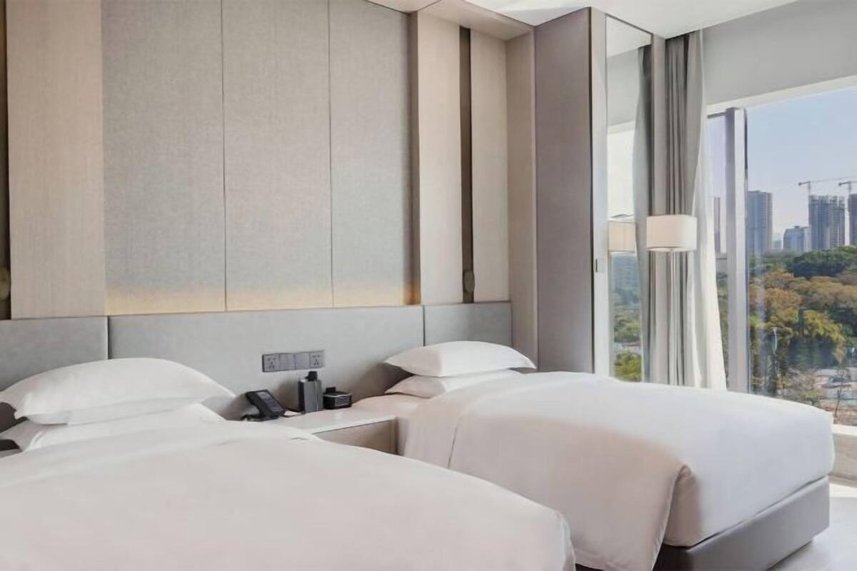 1 bedroom, minibar, in-room safe, desk