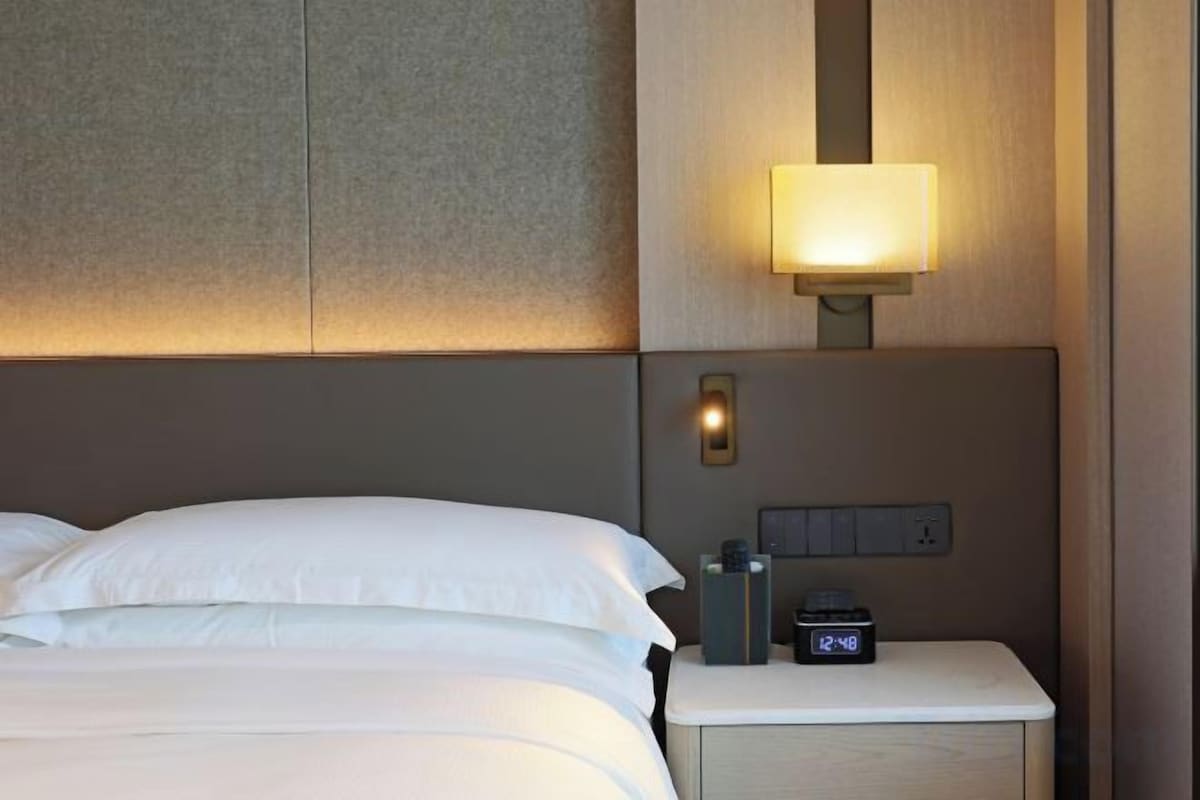 Minibar, in-room safe, desk, blackout drapes
