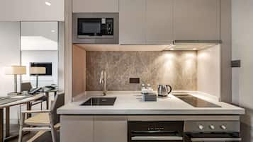 KING ONE BEDROOM APARTMENT | Private kitchen