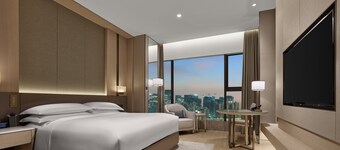 DoubleTree by Hilton Shenzhen Nanshan Hotel & Residences