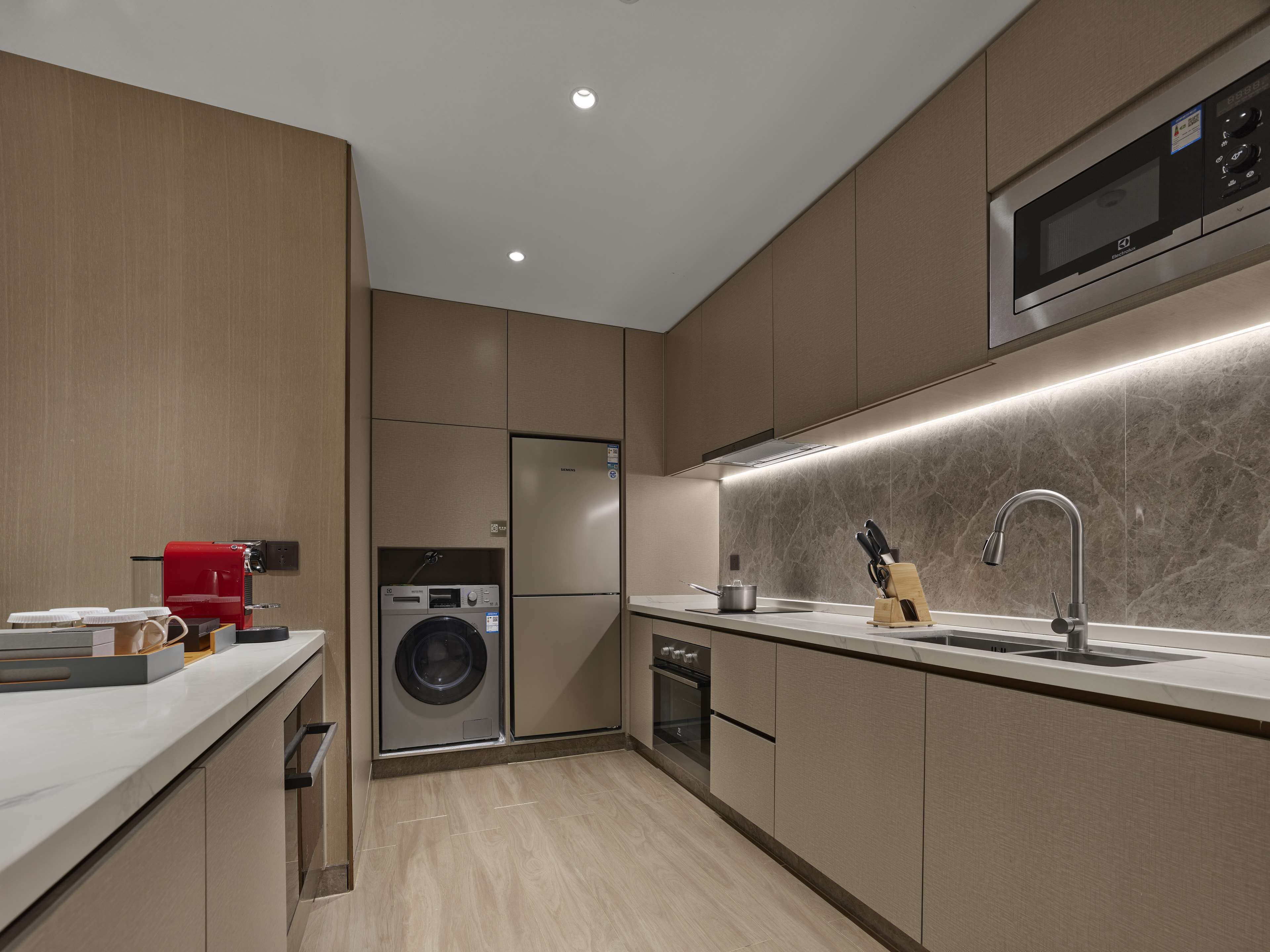 KING TWO BEDROOM APARTMENT | Private kitchen