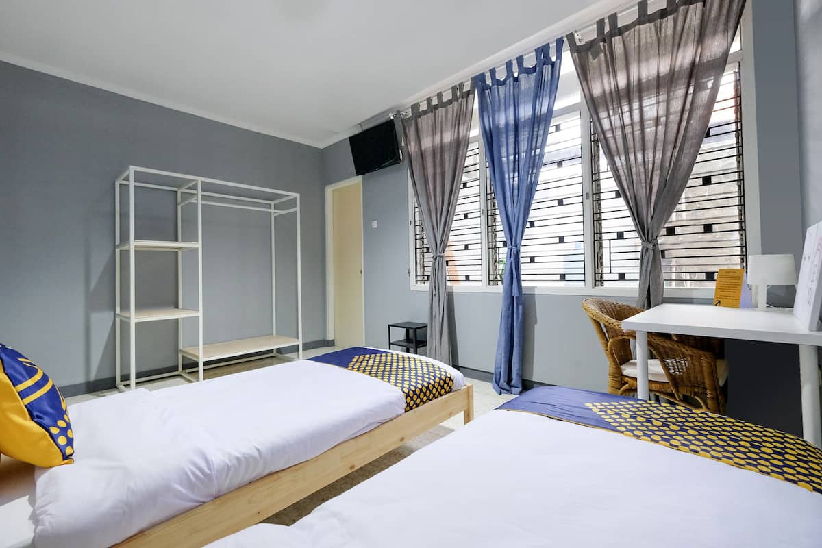 Deluxe Twin Room | Free WiFi, bed sheets