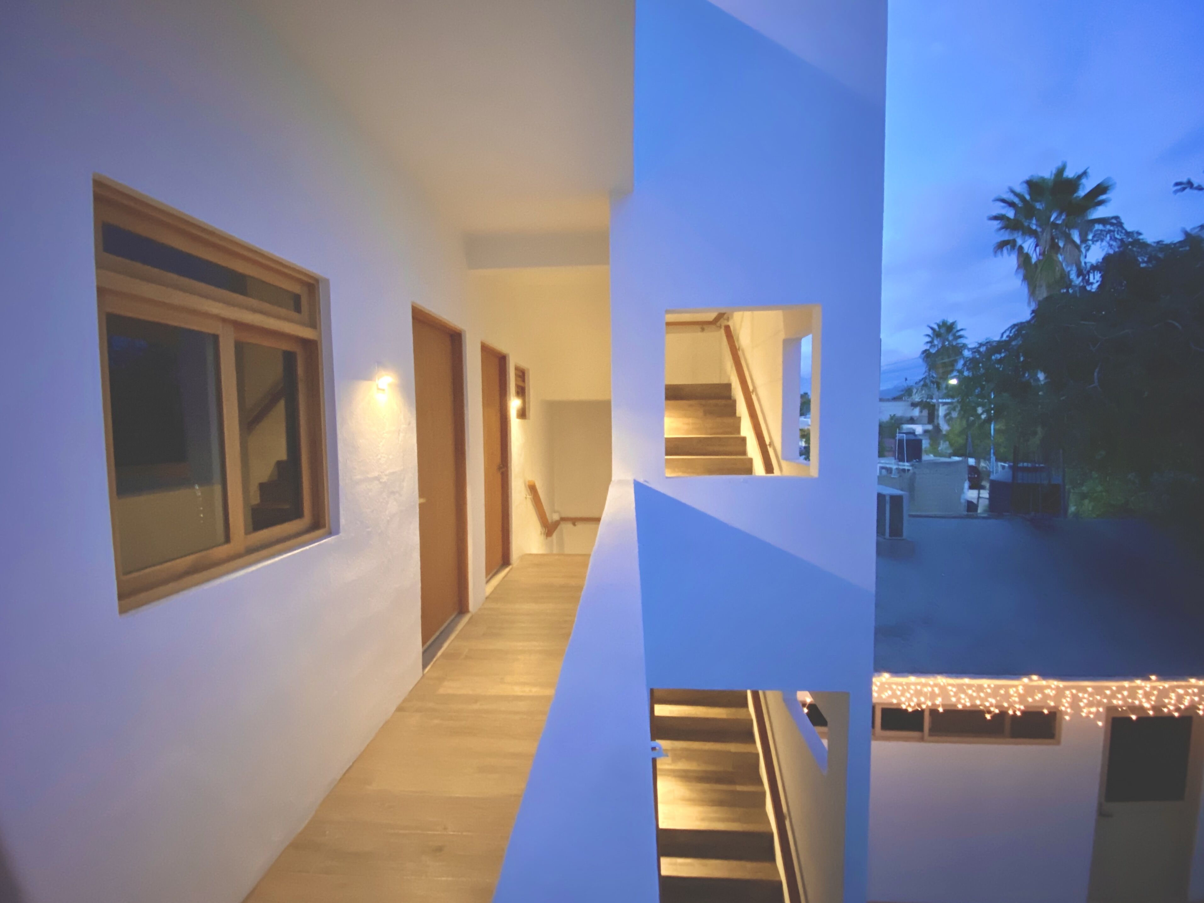 المنشأة من الداخل