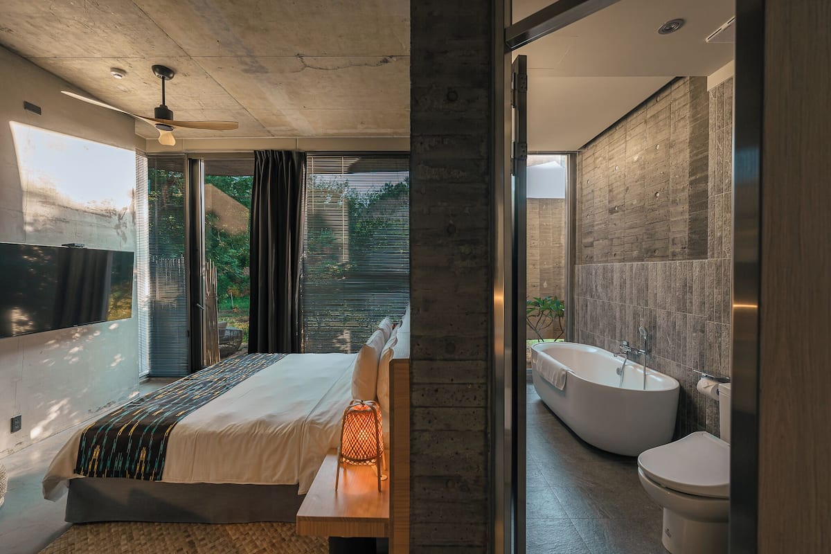 Red Rock | 1 bedroom, minibar, desk, blackout curtains