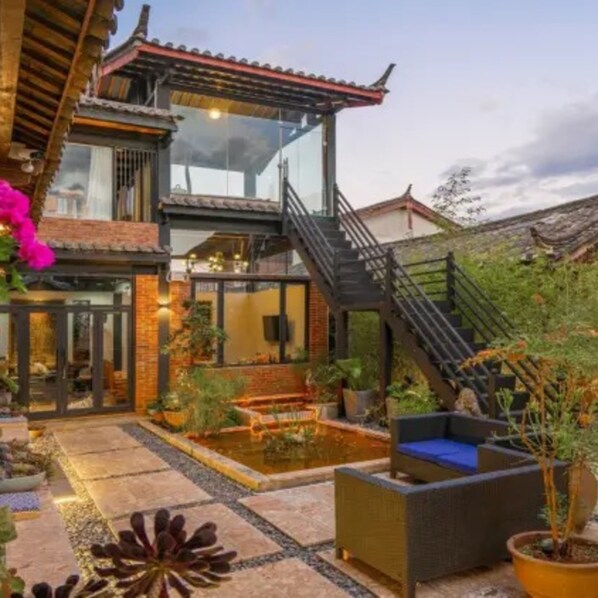 Exterior detail - Floral Hotel Limaroonthai shuhe (Lijiang)