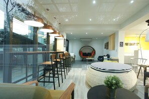 住宿正面 (夜晚)