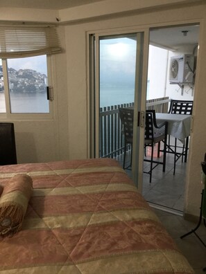 1 bedroom, WiFi - ACAPULCO VACATION RENTAL (Costa Azul)