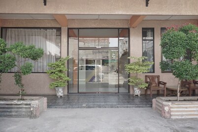 OYO 2200 Hotel Gunung Sari