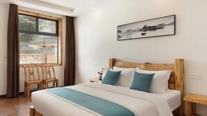 Kamar Double Comfort | Tirai kedap cahaya dan Wi-Fi gratis