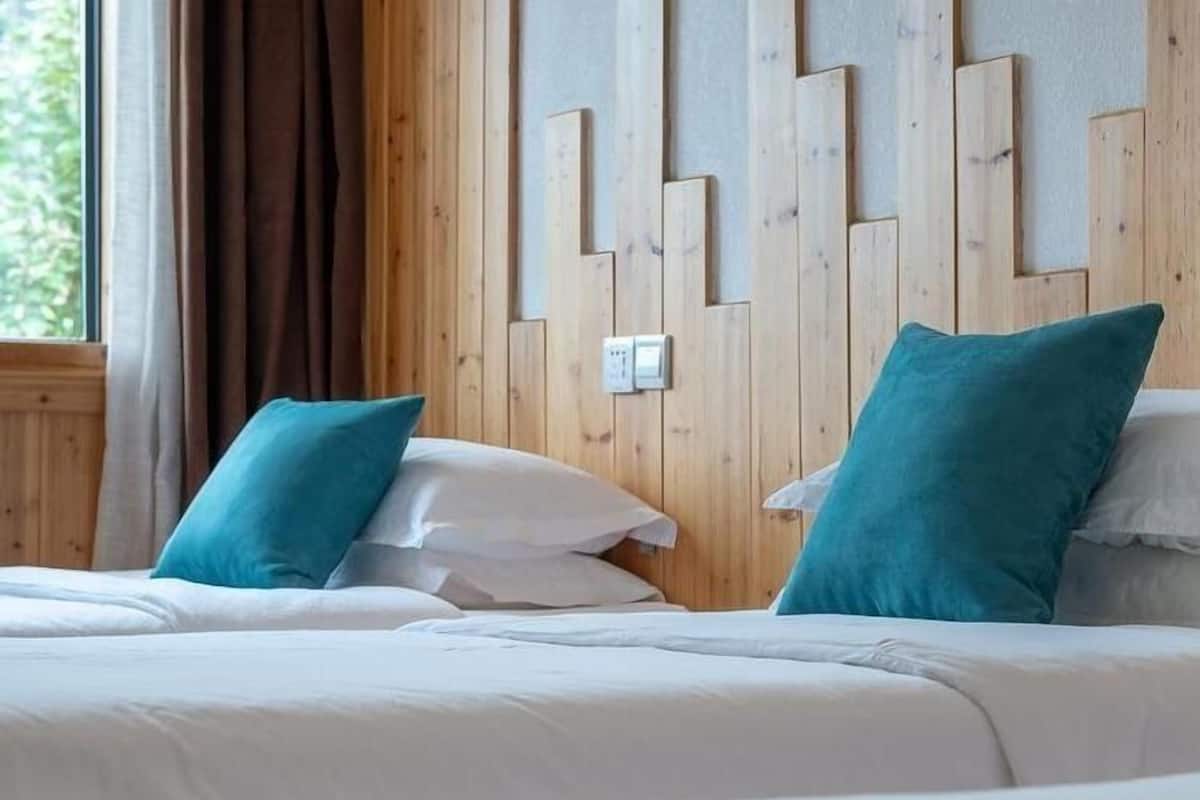 Comfort Triple Room | Blackout drapes, free WiFi