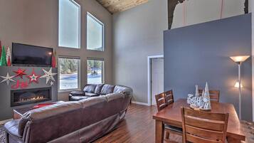 TV, fireplace, DVD player