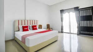 Kamar Double Standar | Wi-Fi gratis dan seprai linen