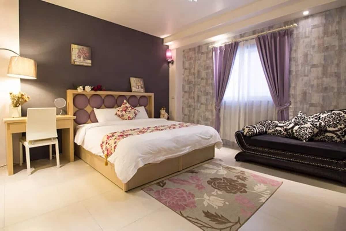 Comfort Double Room | Individually decorated, individually furnished, desk, blackout drapes