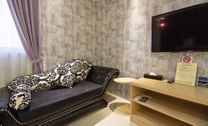 贝诺瓦双人房 | 特色装修、特色家居、办公桌、遮光窗帘