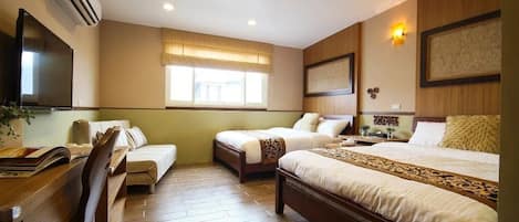 Classic Quadruple Room | Individually decorated, individually furnished, desk, blackout drapes