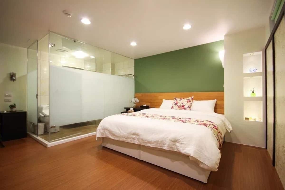 Standard Double Room | Individually decorated, individually furnished, desk, blackout drapes