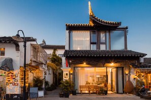 Fasade – kveld/natt