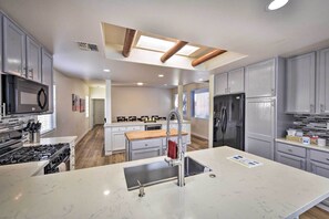 Fridge, microwave, stovetop, dishwasher - Bermuda Dunes Home w/ Private Pool, Patio & Grill! (Bermuda Dunes)