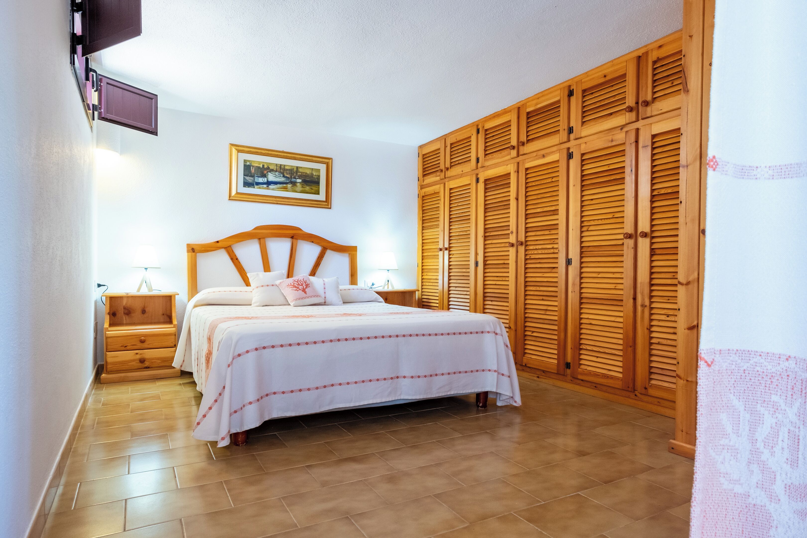 2 chambres, fer et planche à repasser, lit parapluie, Wi-Fi gratuit