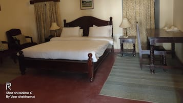 Deluxe Double or Twin Room | 1 bedroom, Egyptian cotton sheets, premium bedding, in-room safe