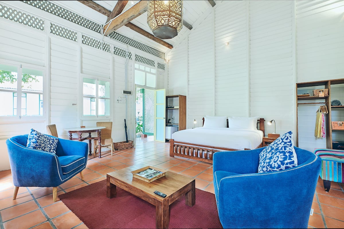 double bedroom suite with private garden - estate house 5 | 1 bedroom, minibar, in-room safe, blackout curtains