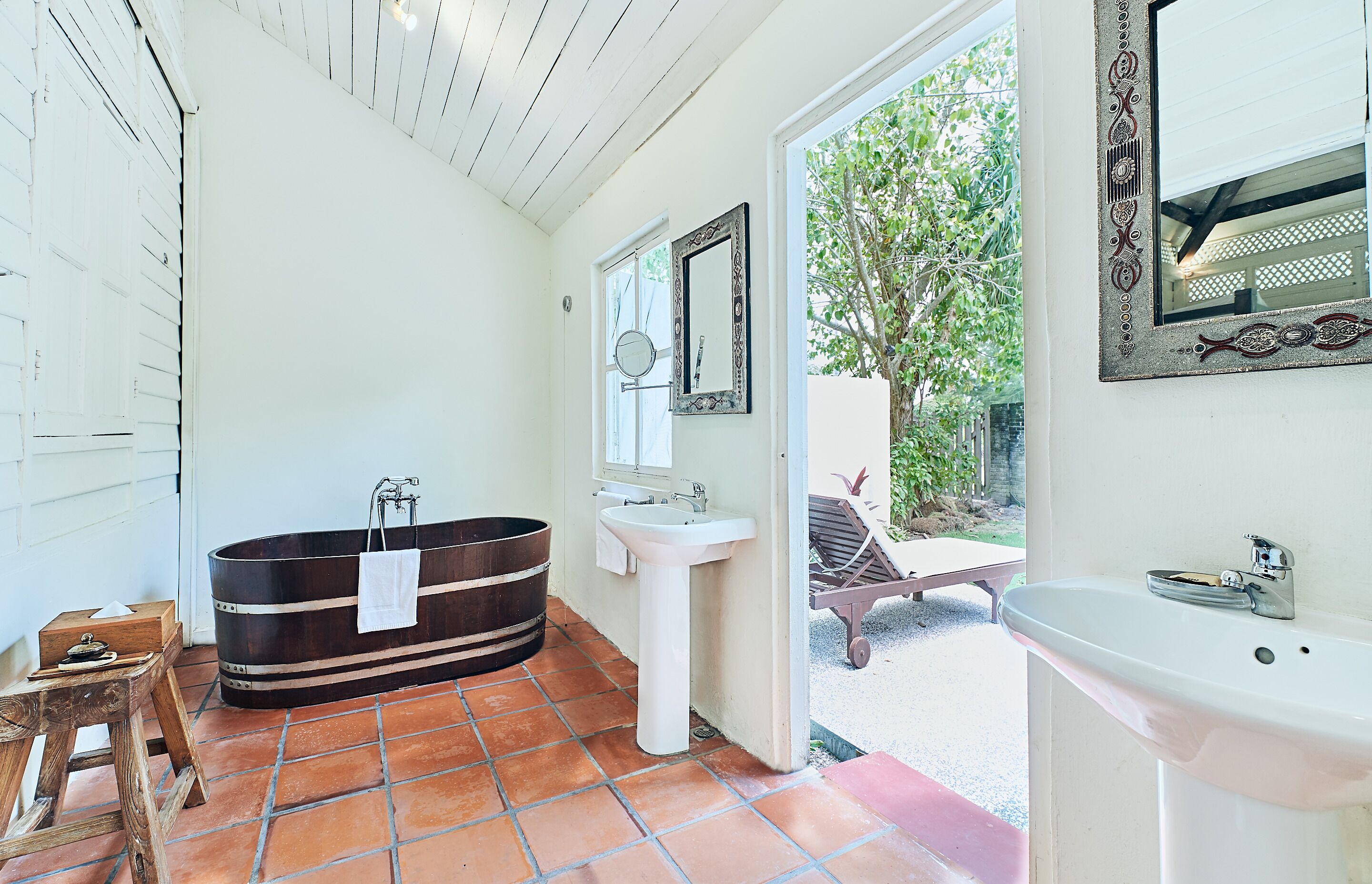 double bedroom suite with private garden - estate house 1 | bathroom | free toiletries, hair dryer, slippers, bidet