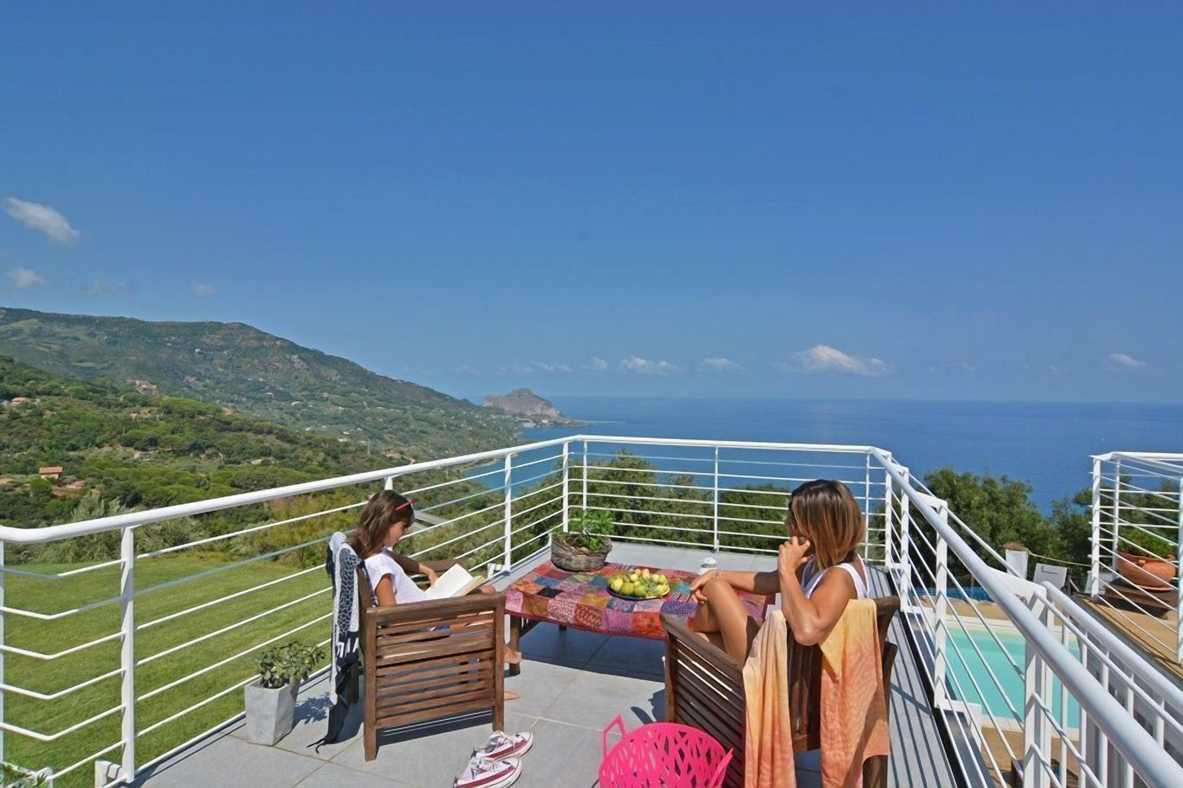 코티지 | 발코니