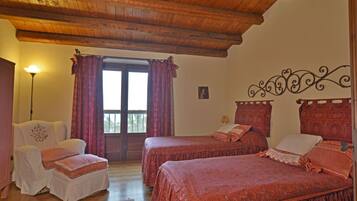 Cottage | 4 kamar tidur dan kedap suara