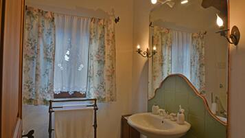 Cottage | Kamar mandi | Kloset