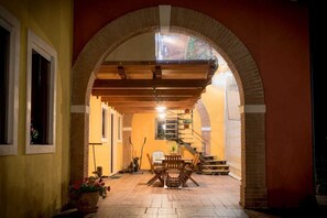 Interior detail - El Canfin (Montebello Vicentino)