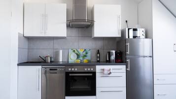 Classic-Apartment | Eigene Küche | Großer Kühlschrank, Mikrowelle, Ofen, Herdplatte