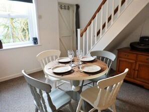 Cottage | Private kitchen | Fridge, microwave, oven, stovetop - 2 Farm Cottages (Ventnor)