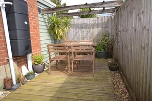 Cottage | Outdoor dining